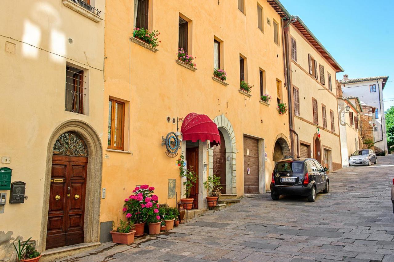 Meuble Evoe Bed & Breakfast Montepulciano Exterior photo