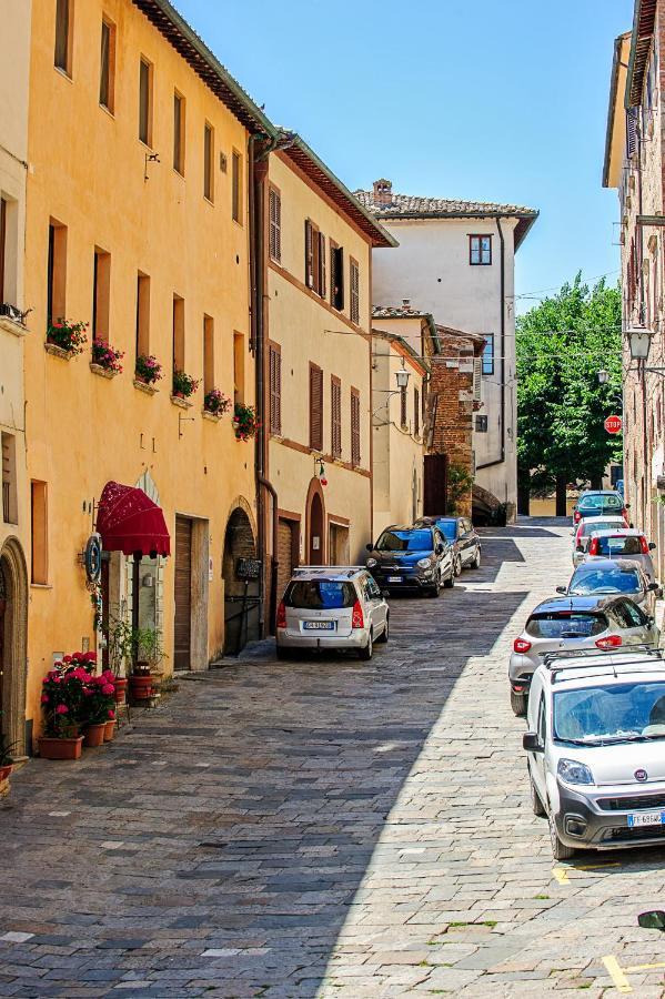 Meuble Evoe Bed & Breakfast Montepulciano Exterior photo