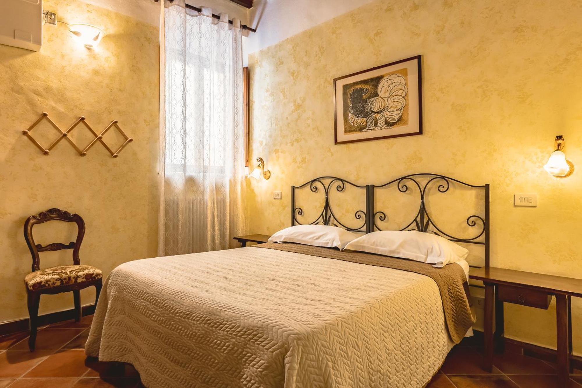Meuble Evoe Bed & Breakfast Montepulciano Exterior photo