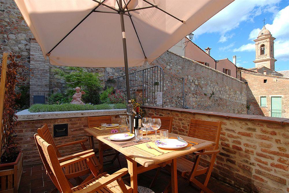 Meuble Evoe Bed & Breakfast Montepulciano Exterior photo