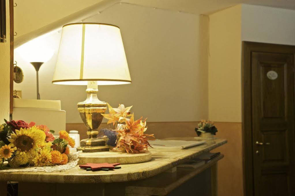 Meuble Evoe Bed & Breakfast Montepulciano Exterior photo